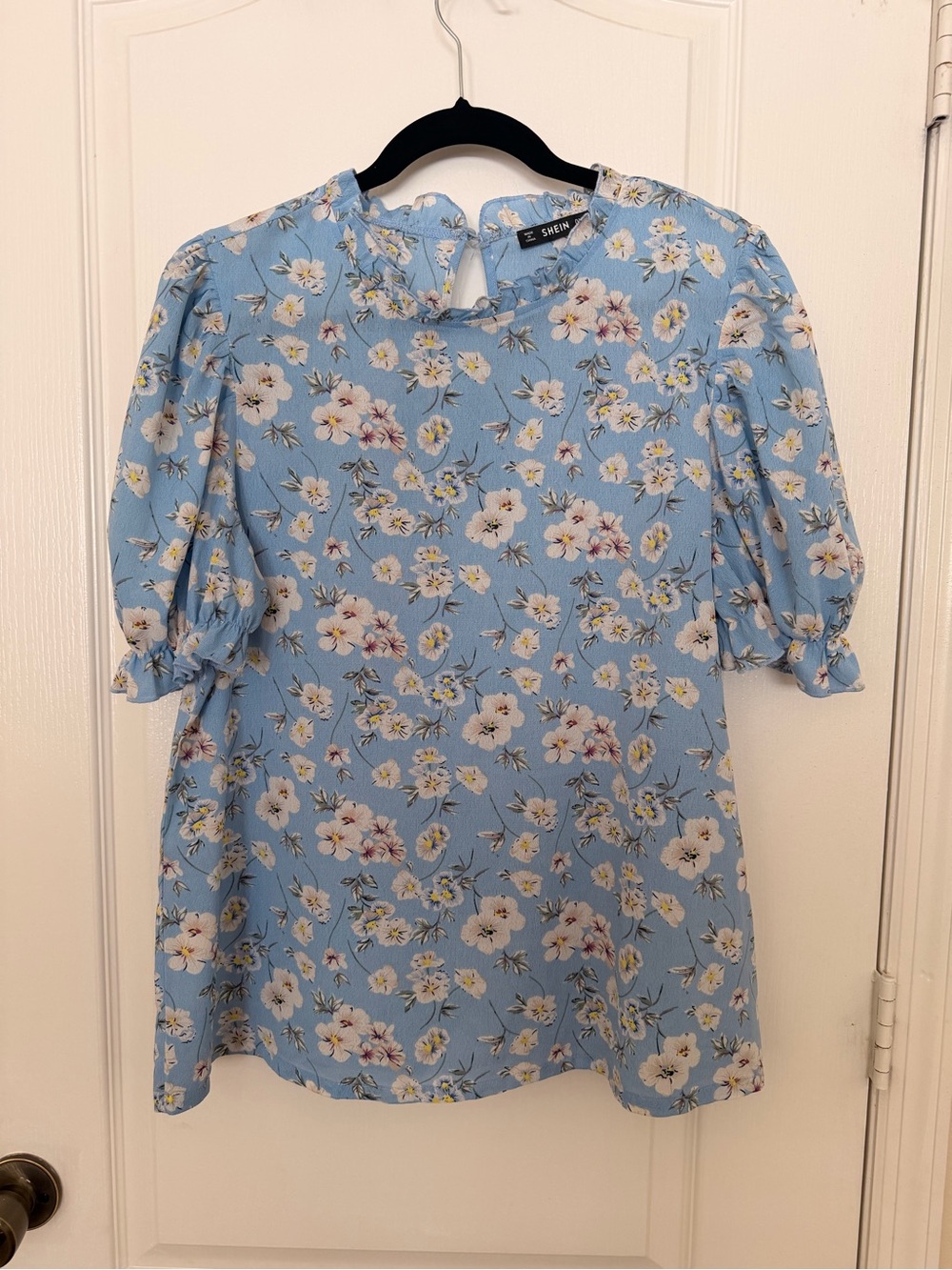 Blue Floral Puff Sleeve Top